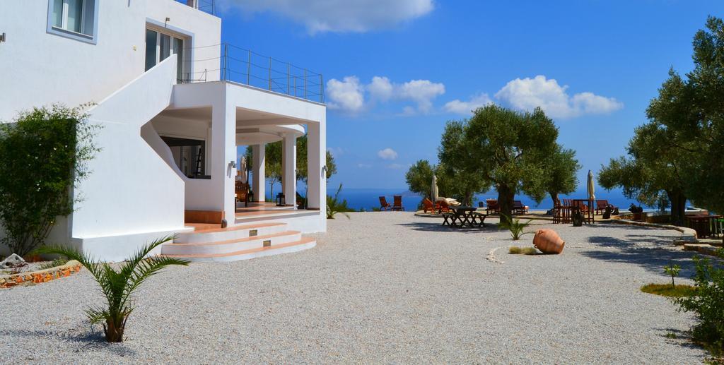 The Infinity 180 Luxury Suites Milia エクステリア 写真