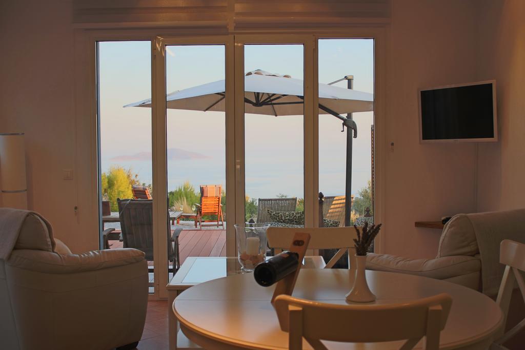 The Infinity 180 Luxury Suites Milia エクステリア 写真